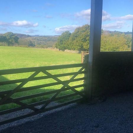 The Milking Parlour At Berthllwyd Villa Quakers Yard Exteriör bild