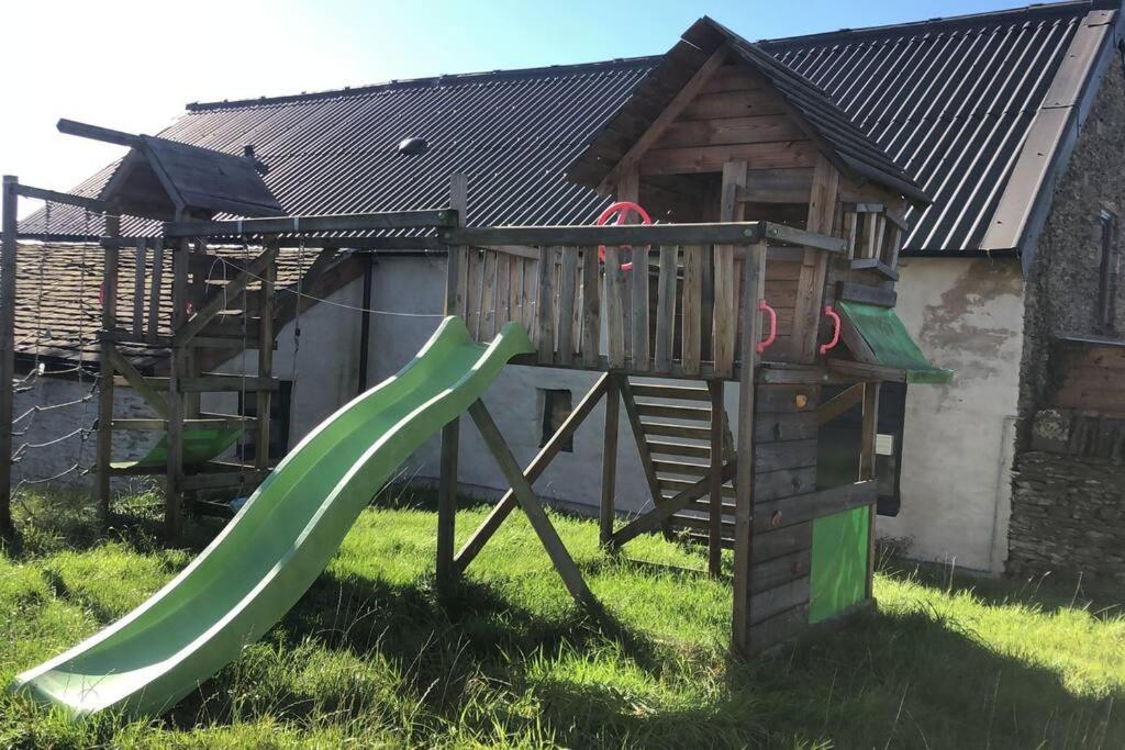 The Milking Parlour At Berthllwyd Villa Quakers Yard Exteriör bild